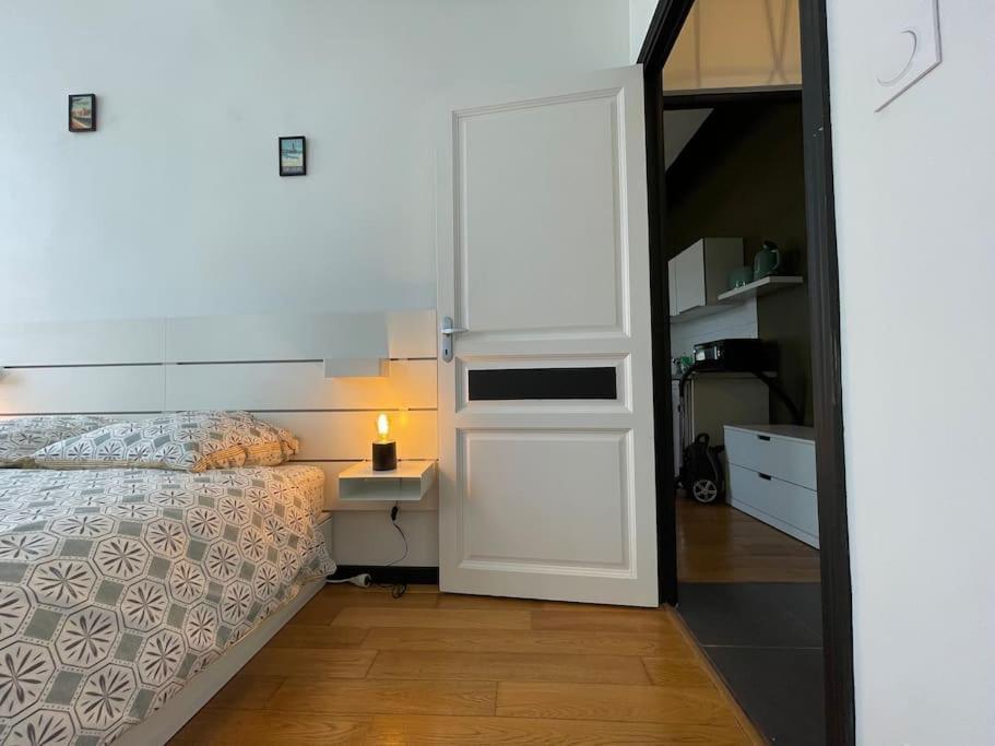 L'Appartement Tomey Avec Parking Каркасон Екстериор снимка