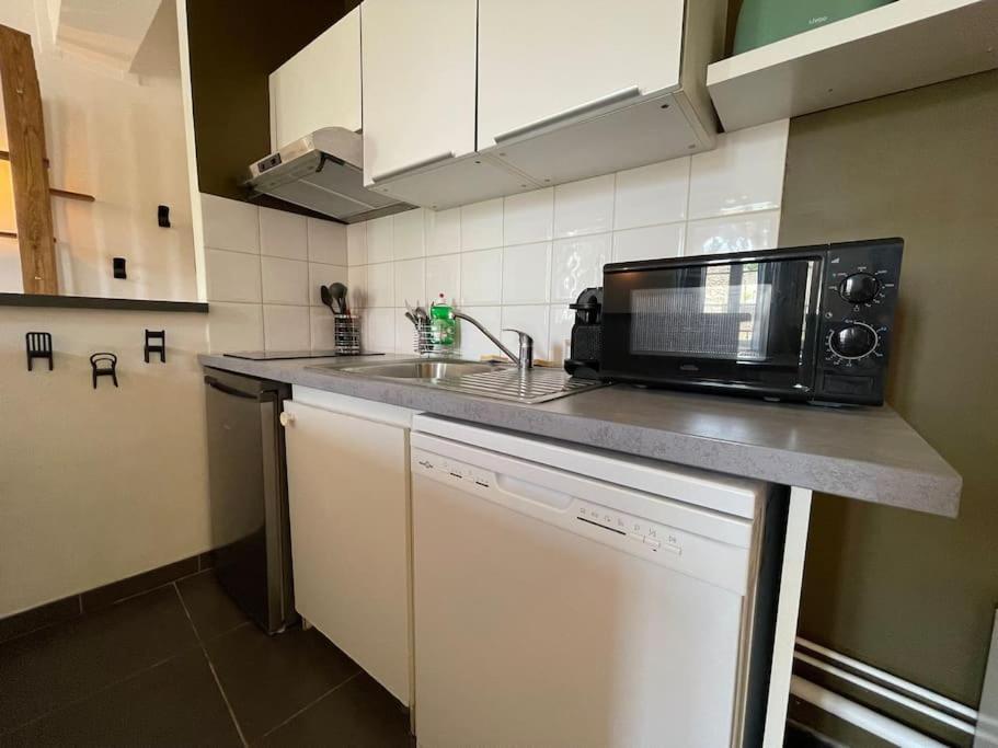 L'Appartement Tomey Avec Parking Каркасон Екстериор снимка