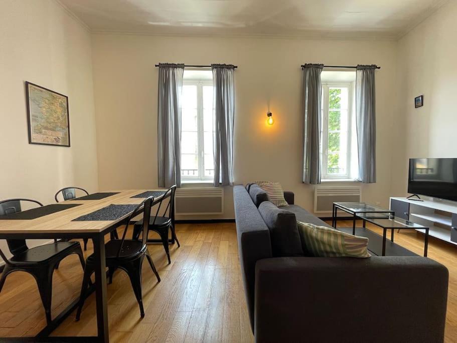 L'Appartement Tomey Avec Parking Каркасон Екстериор снимка